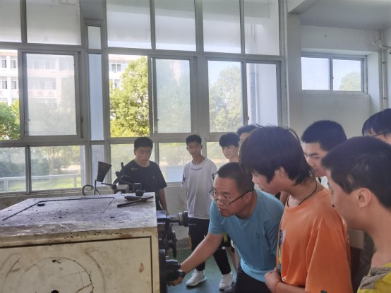 C:\Users\Administrator\Desktop\A类创建质量效益5.3\5.3.6学校看展社会服务、面向普通中小学生开设职业类课程\面向普通中小学开设职业技能类课程\IMG_20220702_084009.jpg